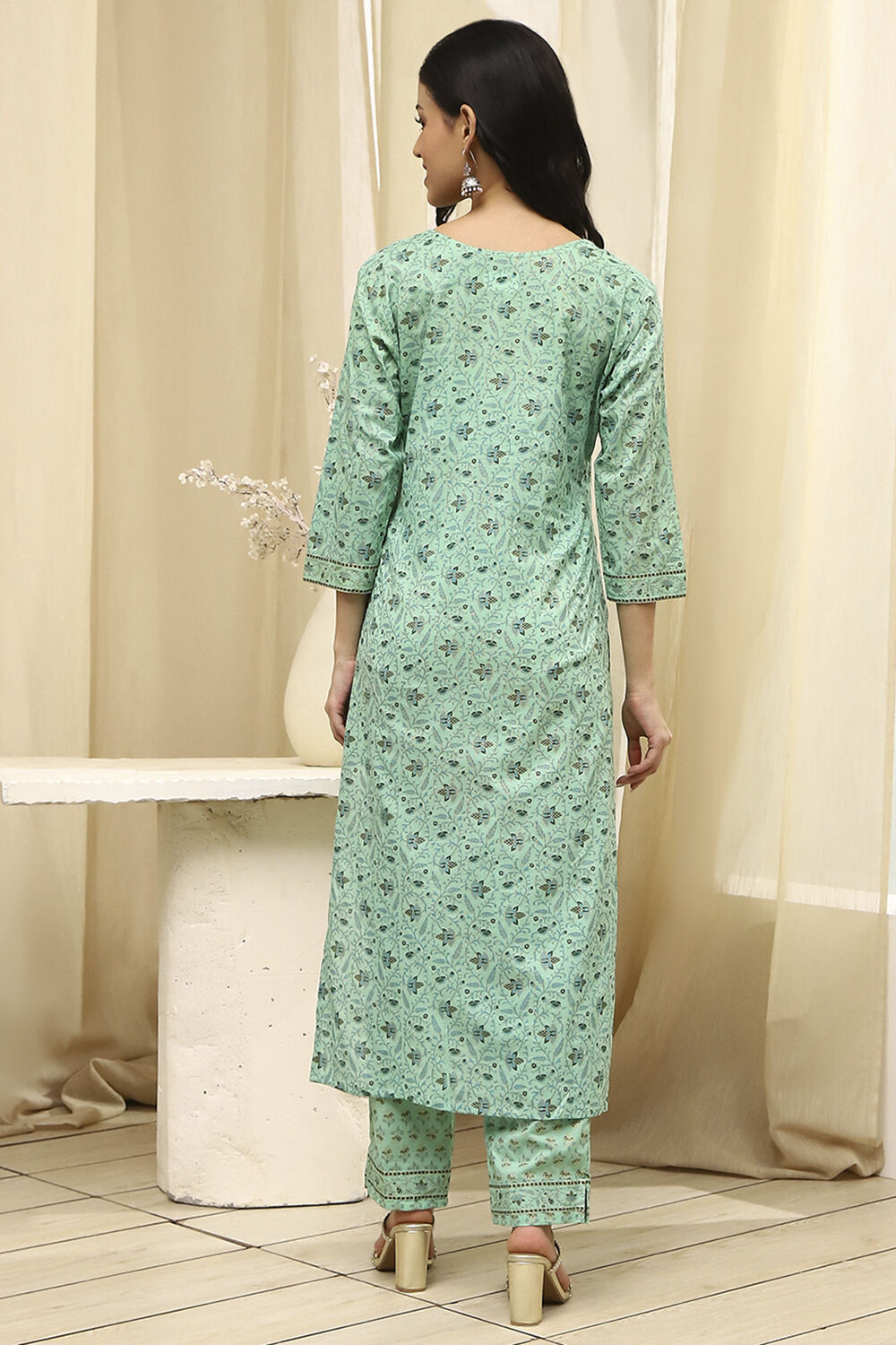 Green Cotton Screen Print Unstitched Suit Set image number 6