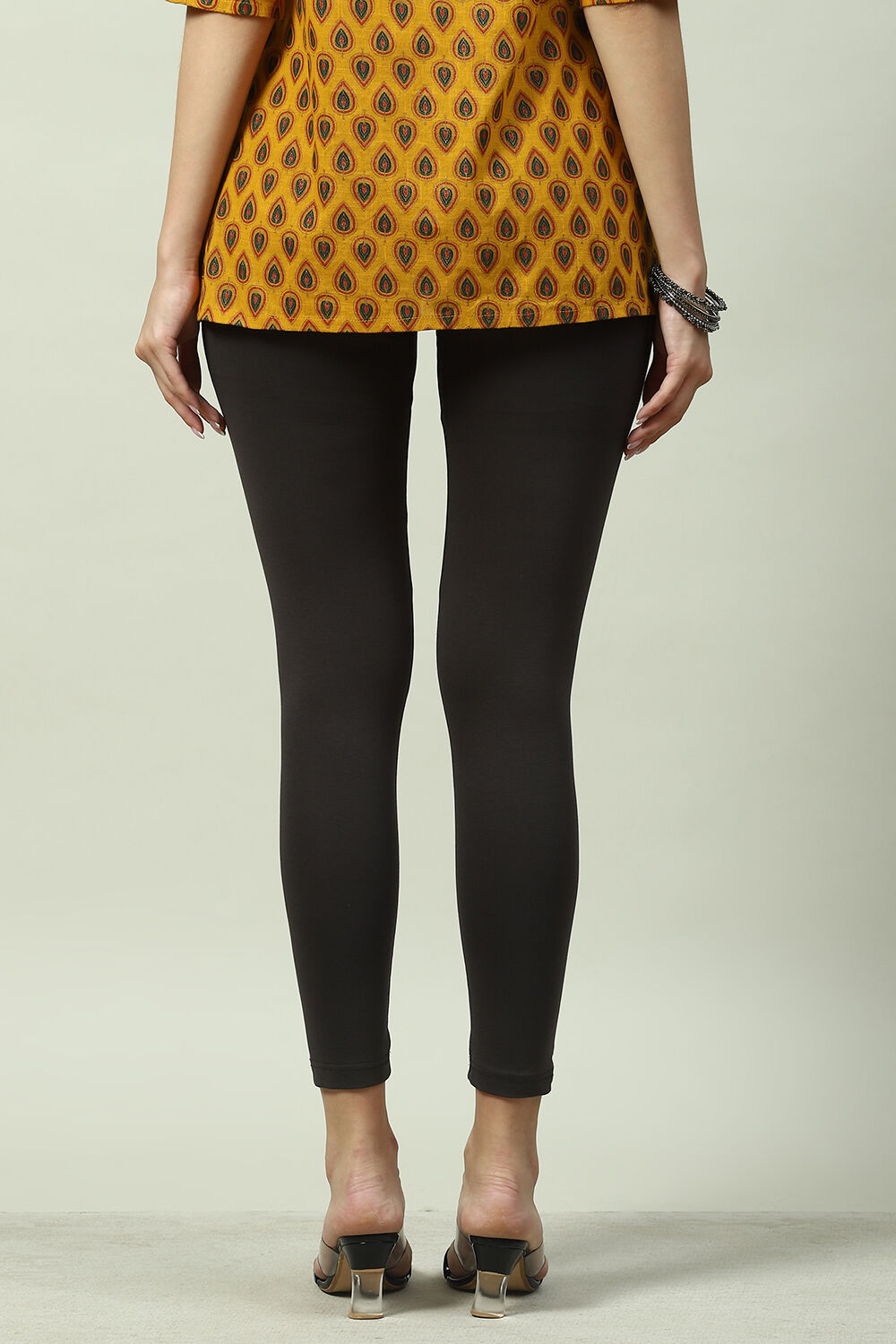 Black Cotton Blend Solid Leggings image number 4