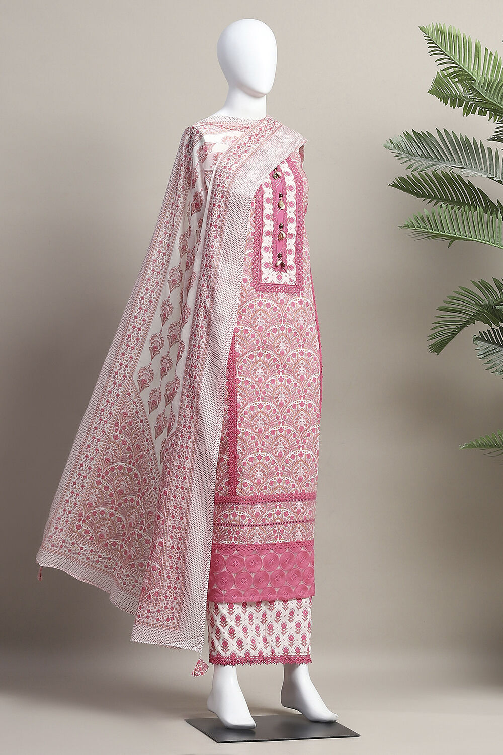 Pink Cotton Unstitched Suit Set image number 6