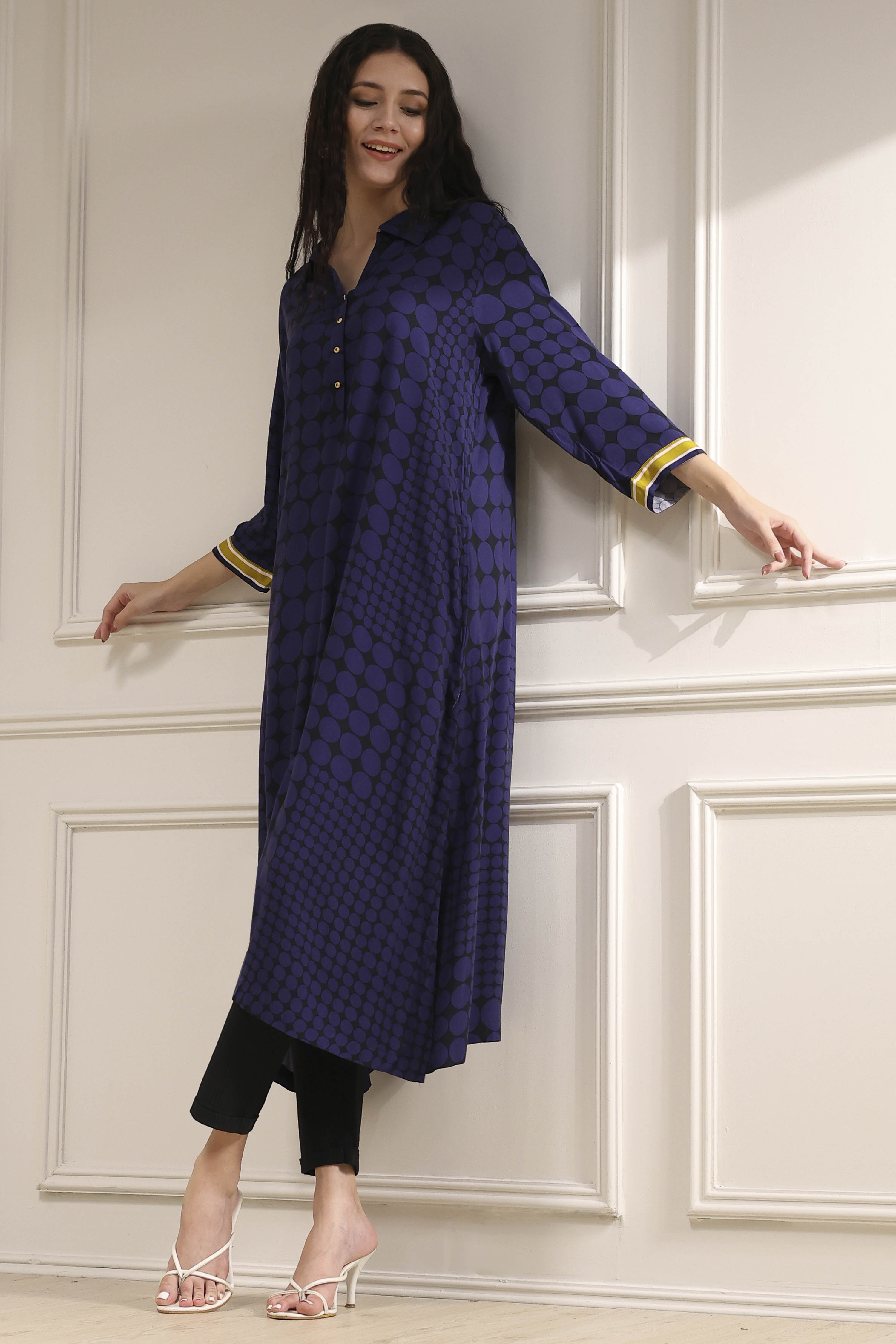 Indigo Blue Printed Straight Kurta image number 0