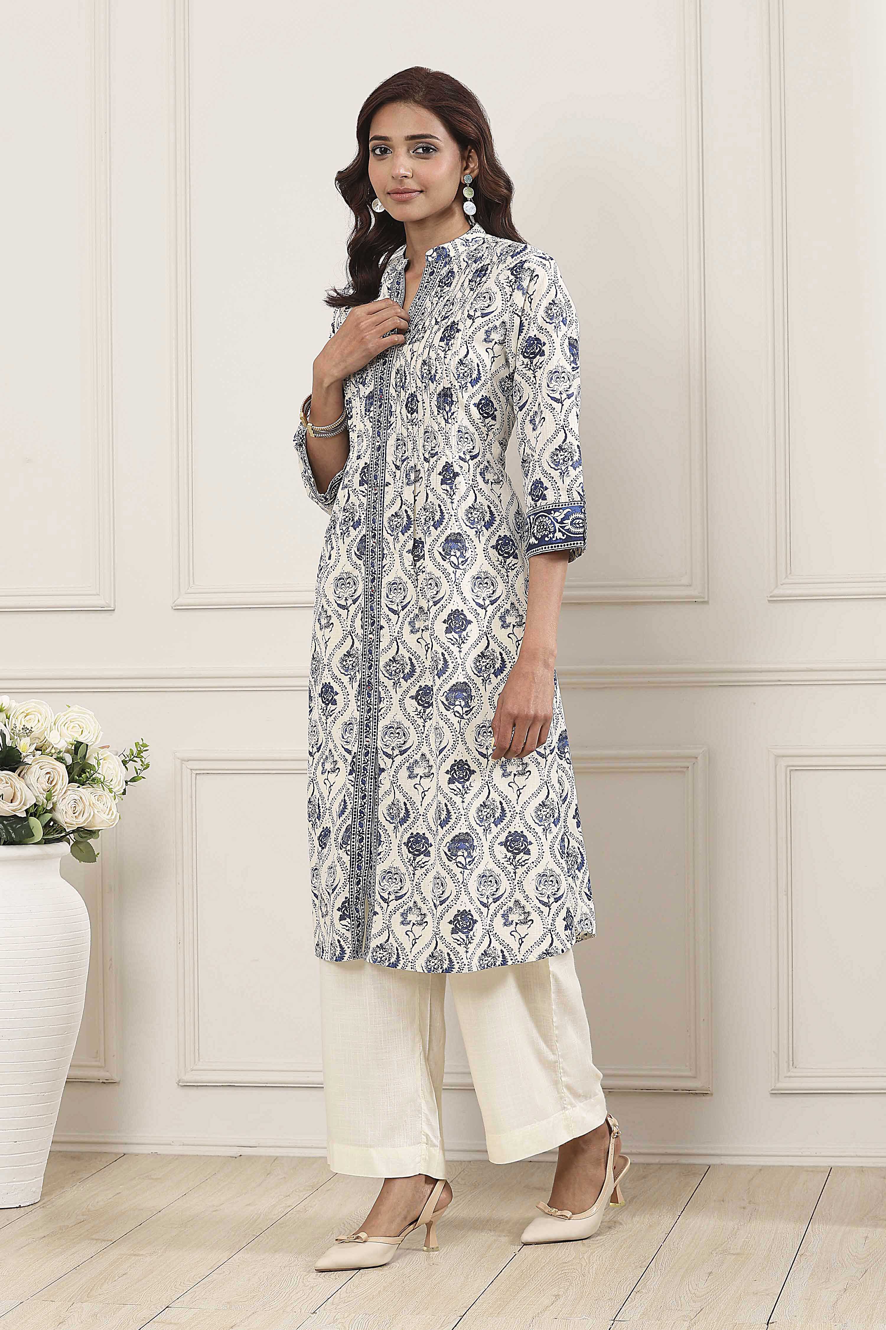 White and Blue Cotton Printed Pleated Straight Kurta image number 2