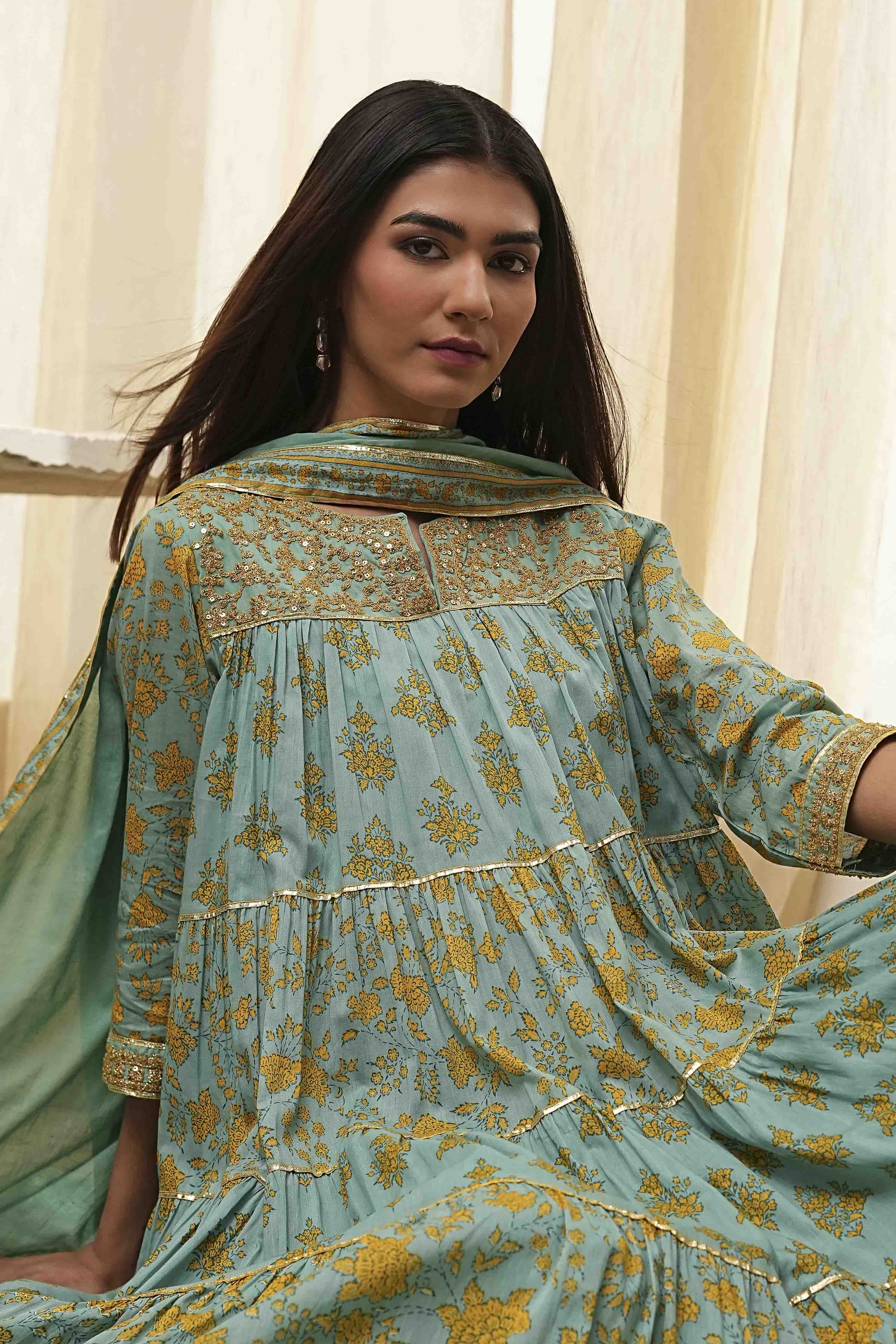 Off-White and Pink Cotton Floral Tiered Suit Set image number 7