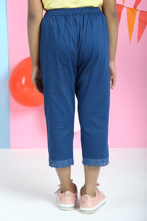 Blue Cotton Lycra Capris image number 5