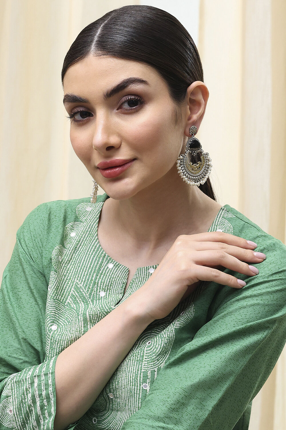 Black Brass Chaandbali image number 3