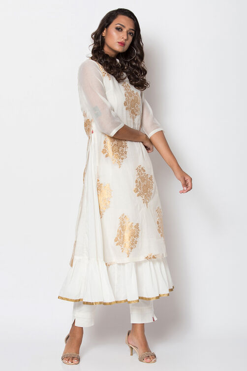 Off White Poly Metallic Cotton Flared Yarndyed Kurta image number 2