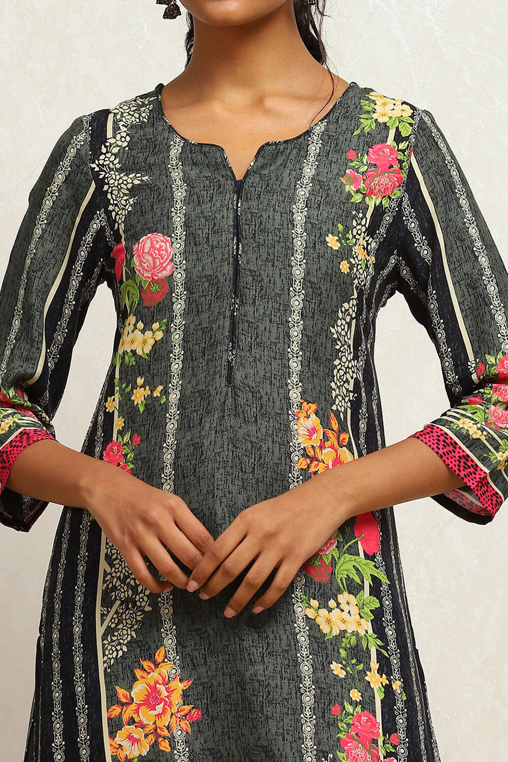 Grey Floral Block-Printed Regular Fit Straight Kurta image number 1