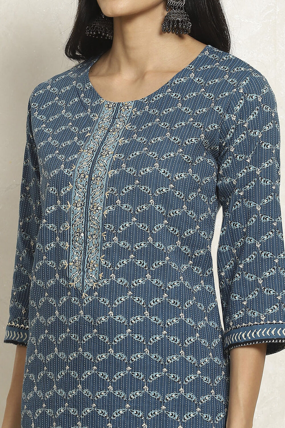 Green Cotton Printed Unstitched Suit Set image number 2