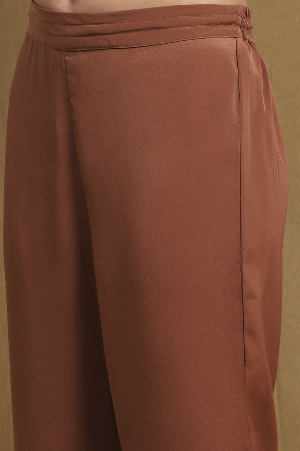 Olive Green Printed Straight Suit Set image number 2