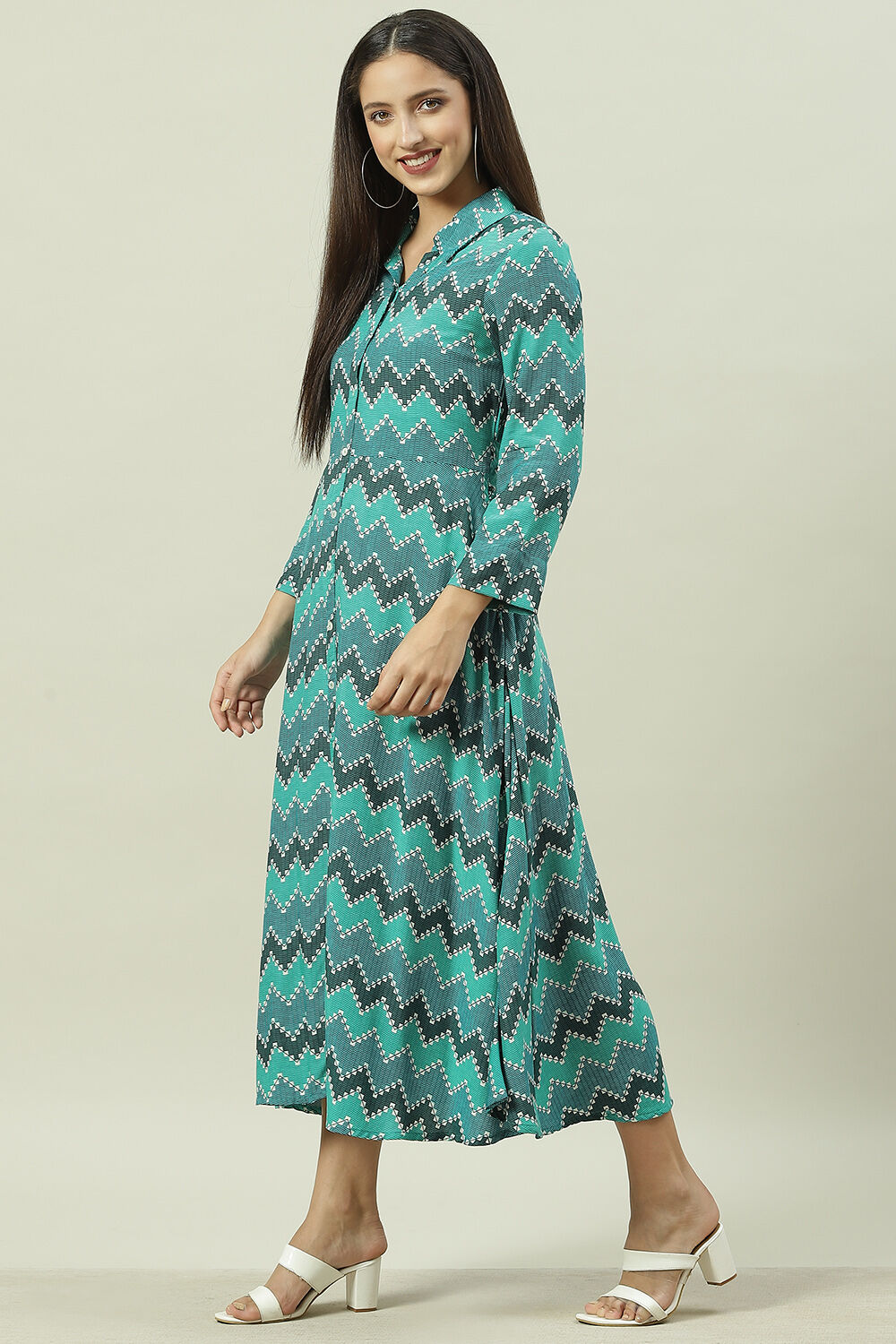 Turquoise Chevron Block Printed Shirt-Style Flared Dress image number 3