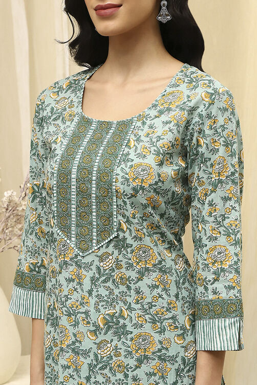 Green Cotton Screen Print Unstitched Suit Set image number 2