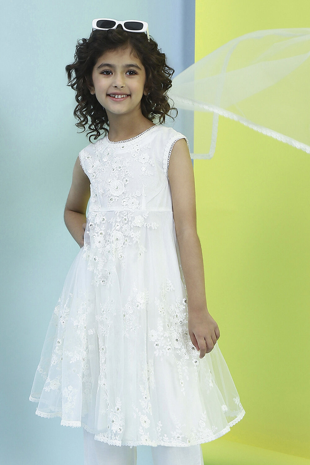 Off-White Net Embroidered Flared Suit Set image number 7