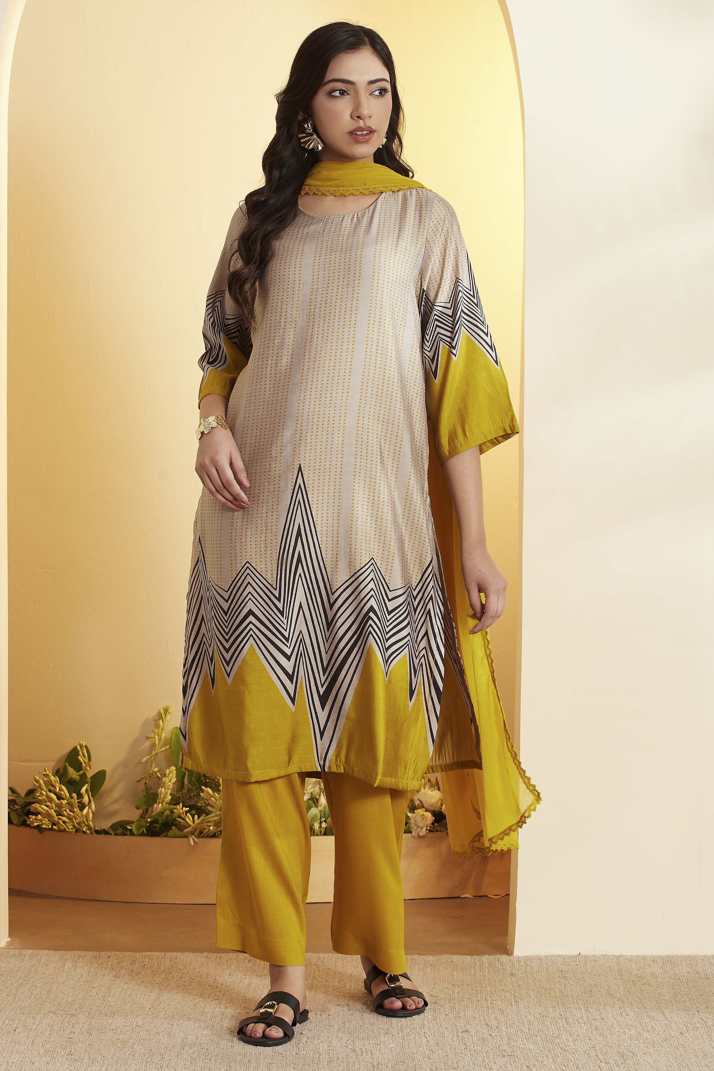 Grey Viscose Blend Straight Suit Set image number 6