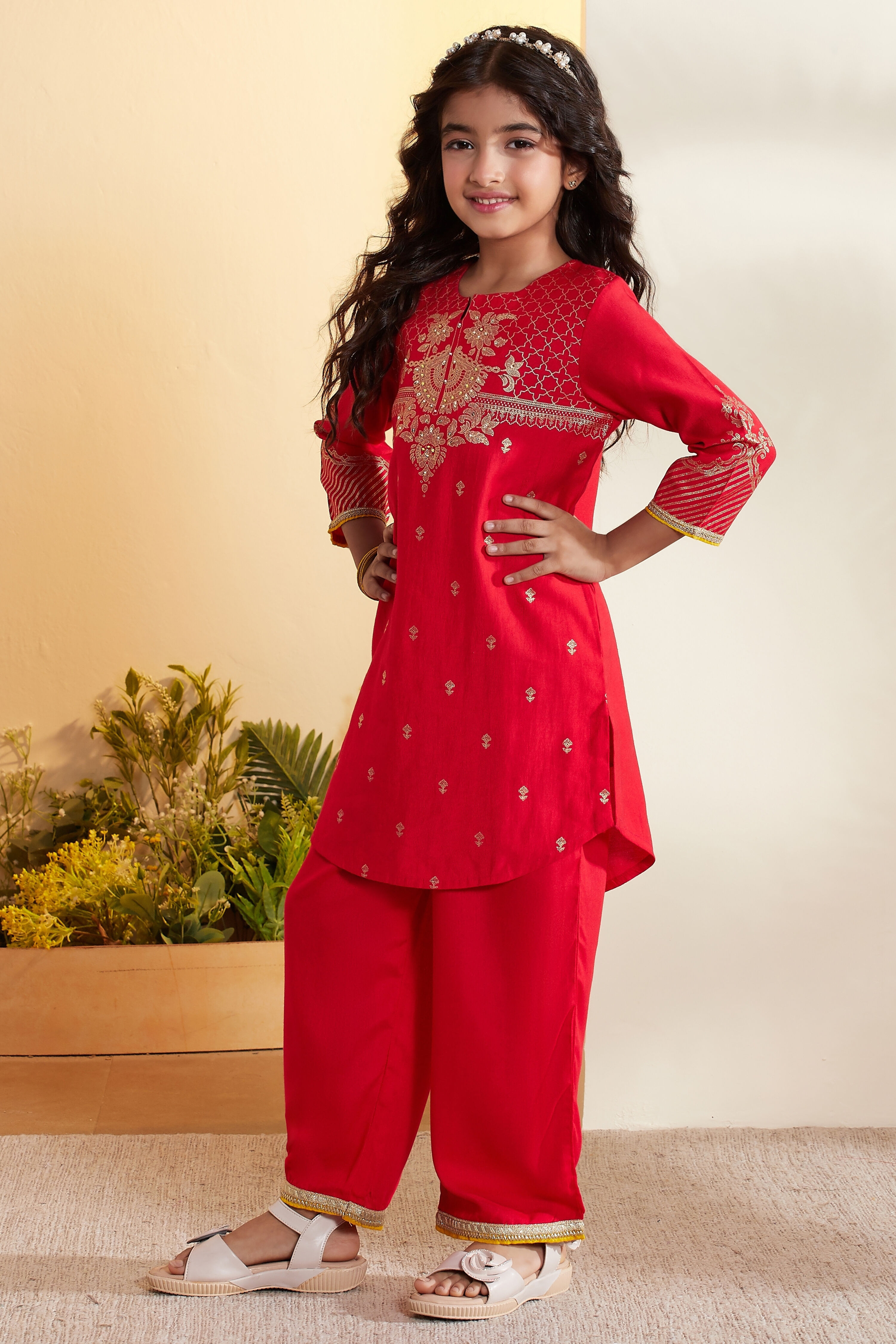Red Ethnic Motif Printed Straight Kurta Set image number 3