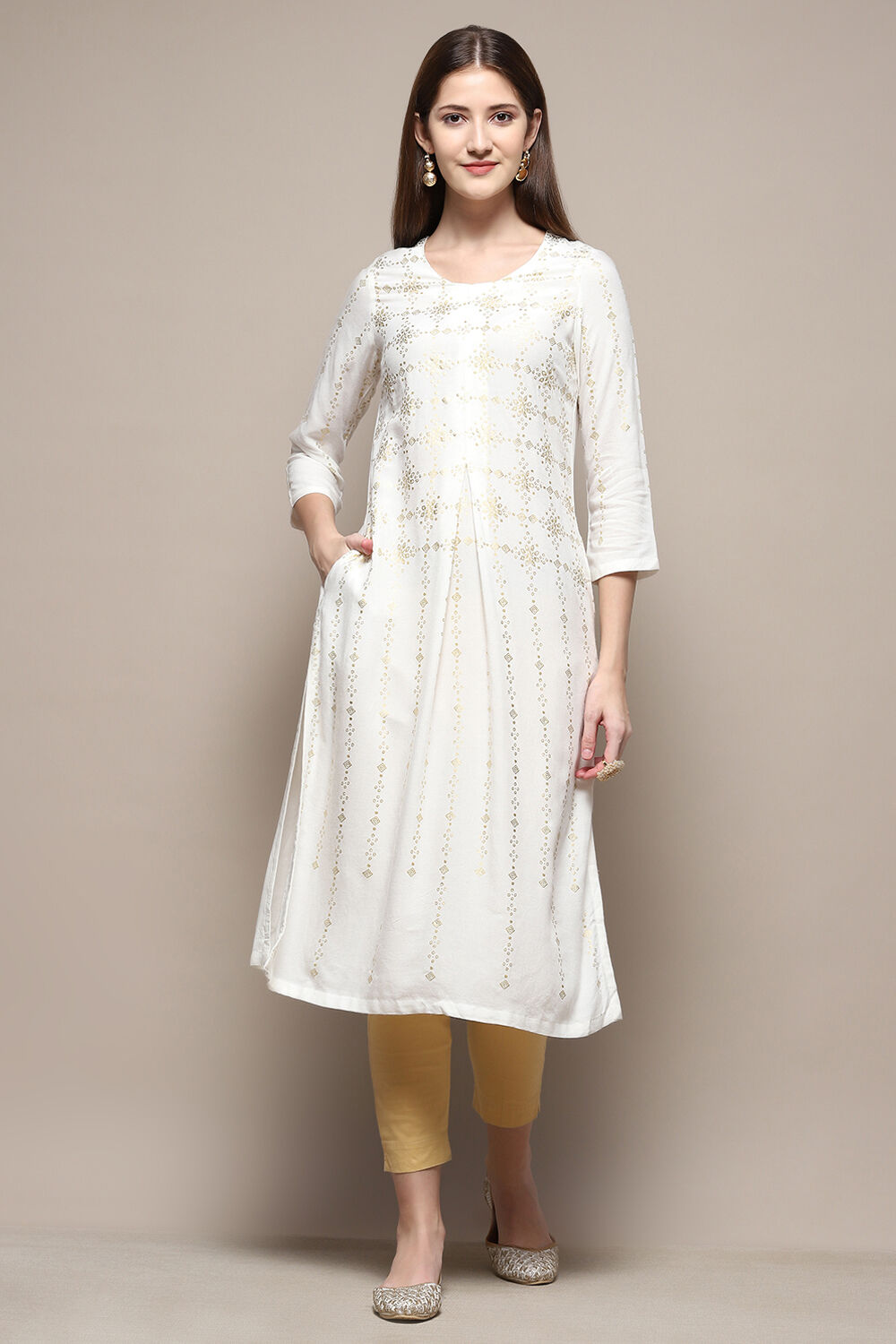 Off White Rayon Straight Kurta Pant 2 Piece Set image number 5