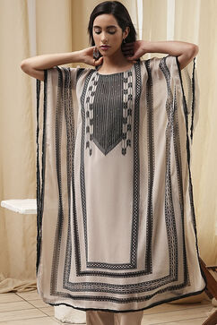Black Polyester Printed Fusion Set image number 7