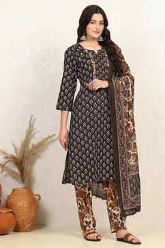 Grey Cotton Printed Unstitched Suit Set image number 6