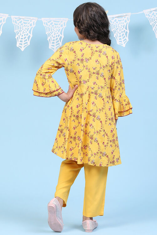 Pink Rayon Kalidar Printed Kurta Set image number 4