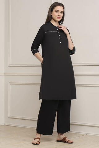 BIBA Black Cotton Solid Straight Kurta in Black