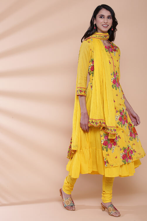 Yellow Cotton Double Layered Kurta Churidar Suit Set image number 6