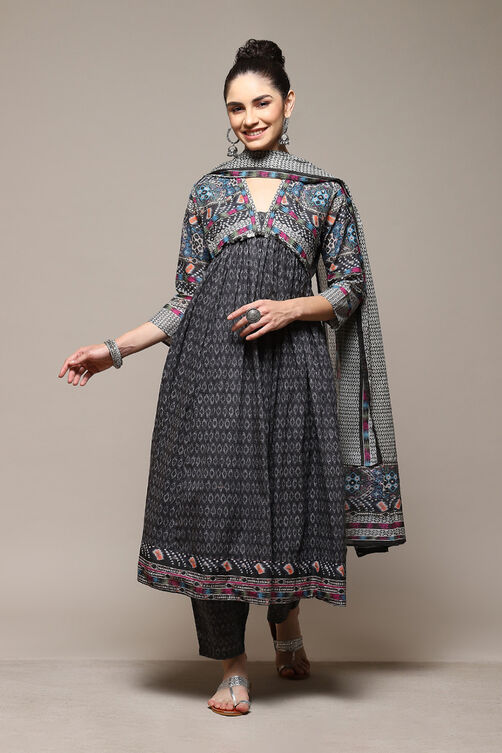 Green & Maroon Cotton Anarkali Kurta Relaxed Salwar Suit Set image number 7