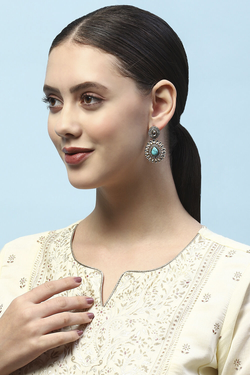 Turquoise Gold-Plated Kundan Studded Danglers image number 1