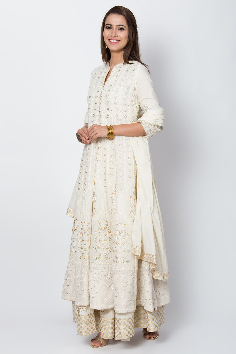 Off White Voile Flared Suit set image number 5