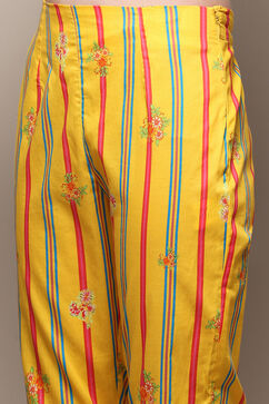 Yellow Cotton Straight Kurta Slim Pant Suit Set image number 2