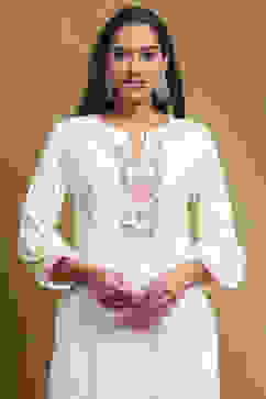 Cream-Colored Acrylic Winter wear Straight Kurta image number 1