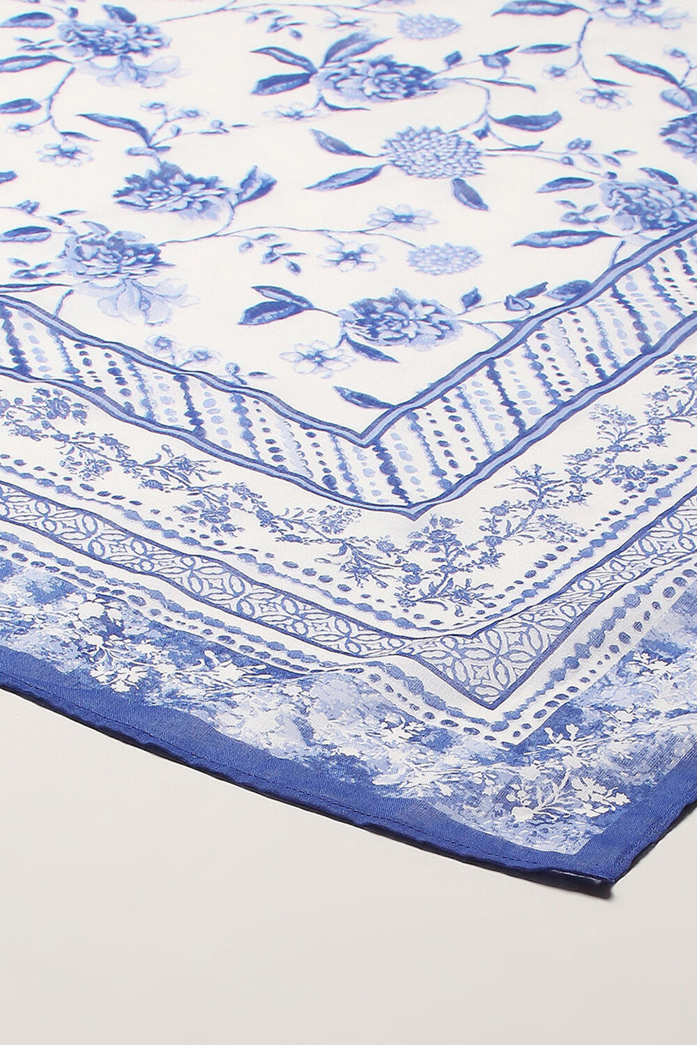 White Red Cotton Straight Suit Set image number 3