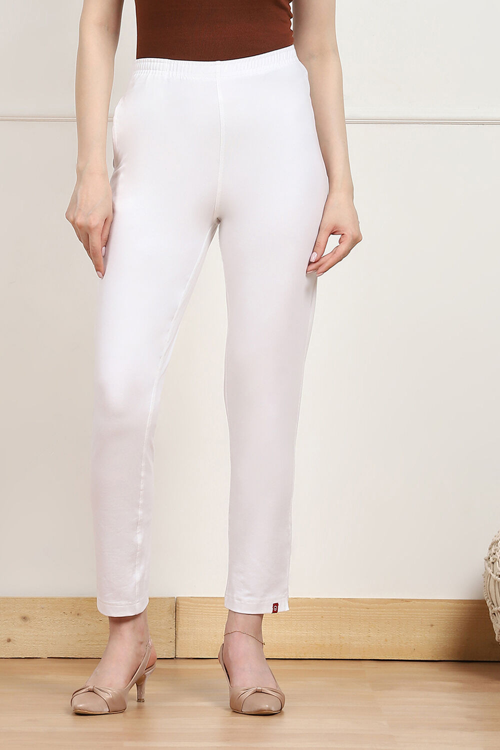 White Cotton Blend Pants image number 4
