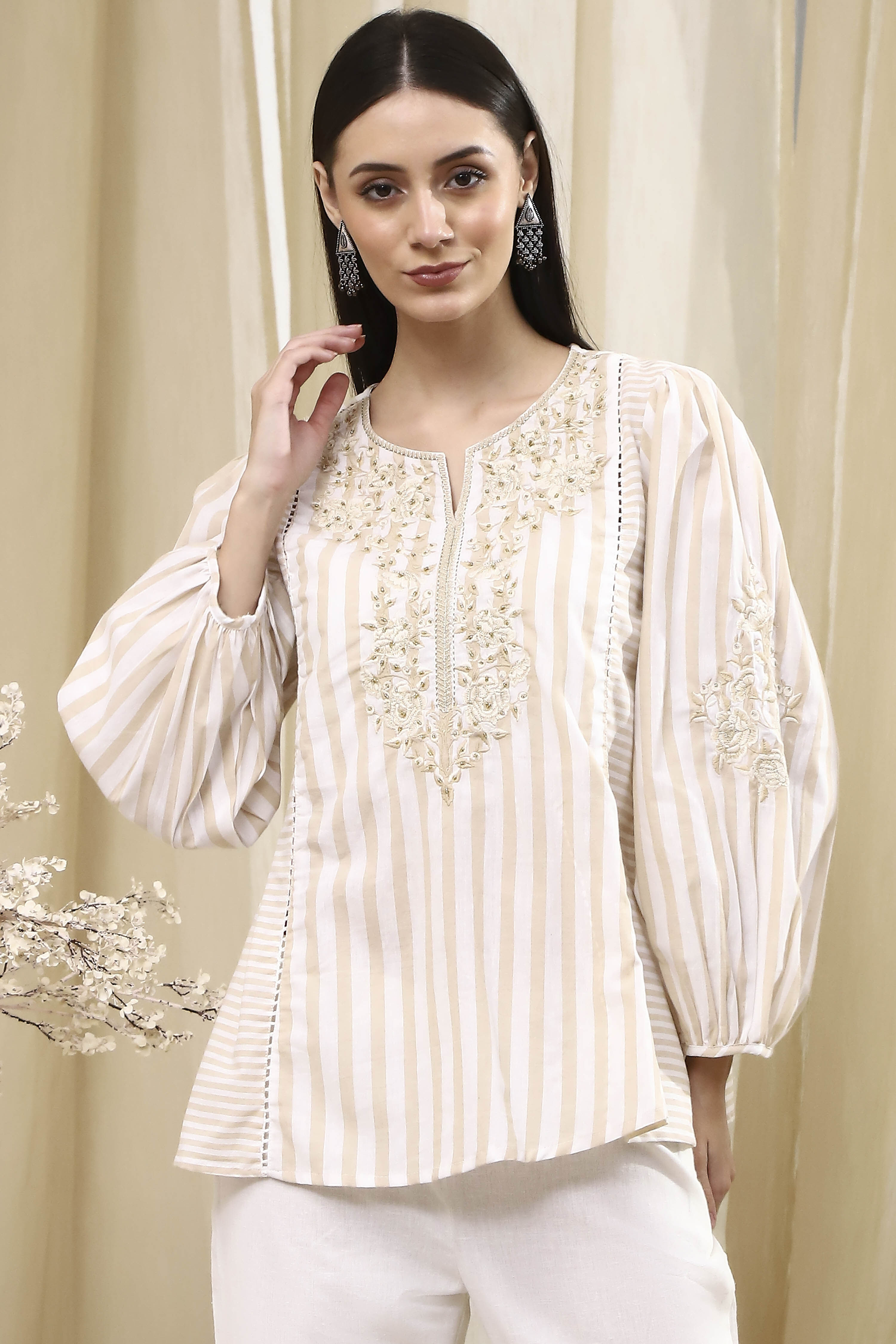 Beige Cotton A-Line Short Kurta image number 5
