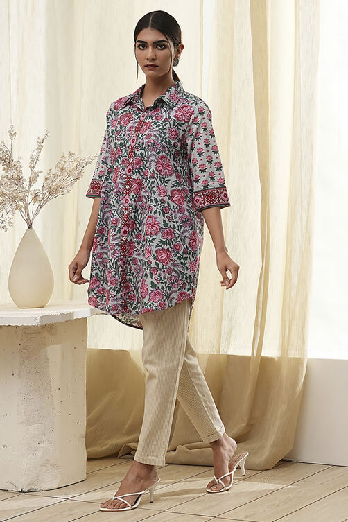 Blue and Pink Cotton Floral Shirt-Style Short Kurta image number 2