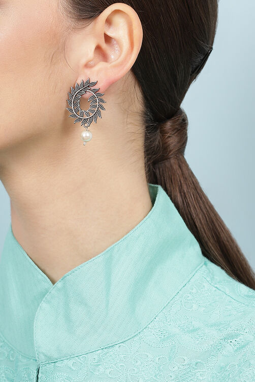 Silver Oxidised Studs image number 1