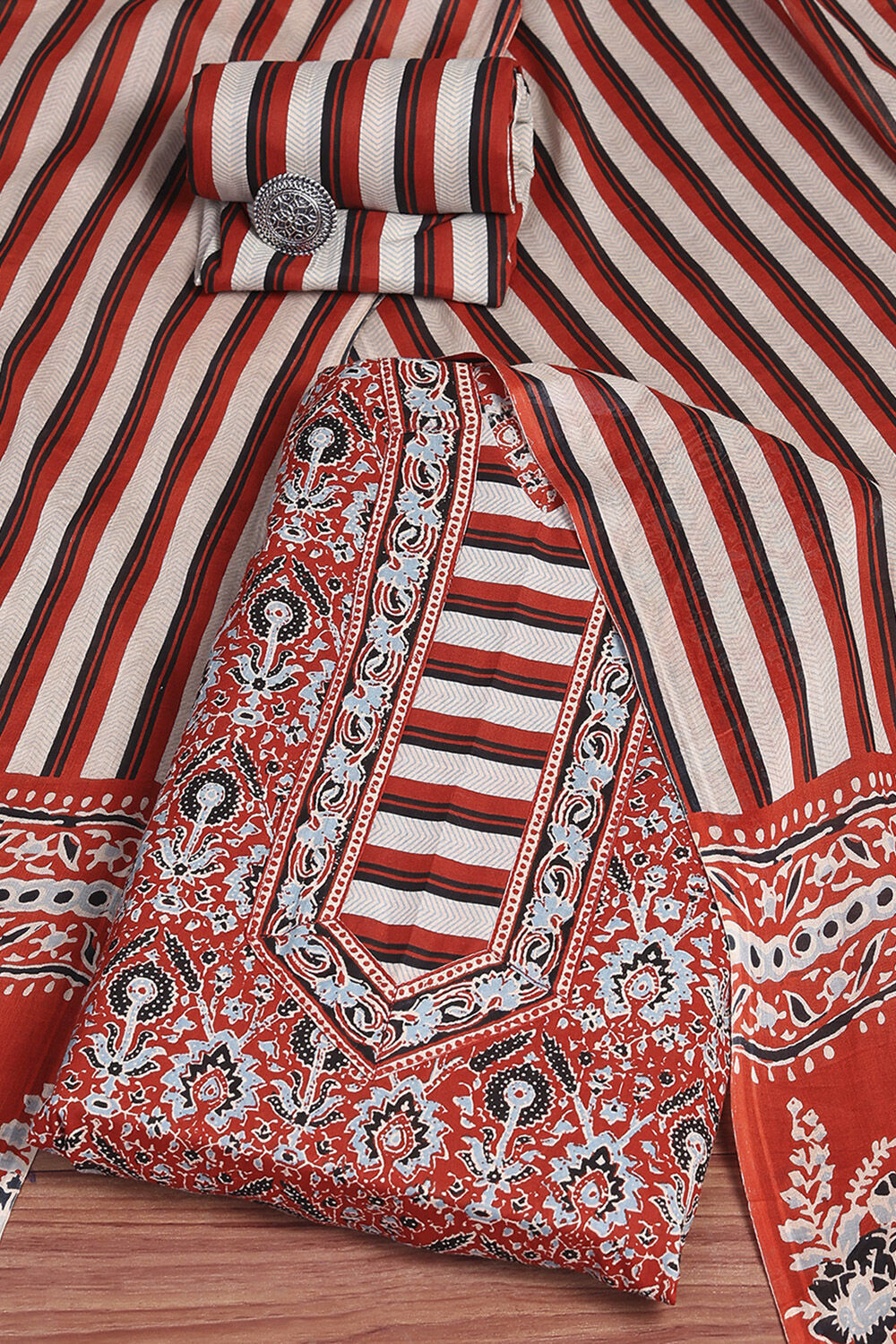 Red Cotton Floral Printed Unstitched Suit Set image number 0