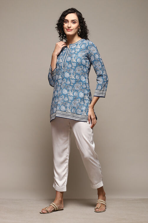 Maroon Viscose Slim Solid Pants image number 0