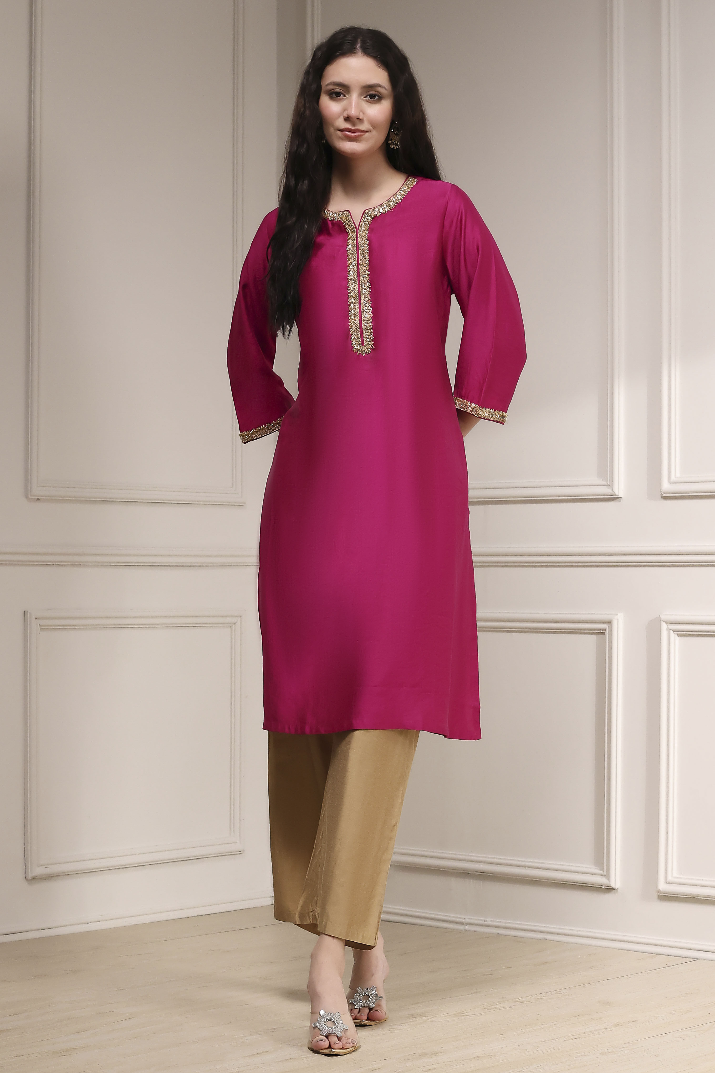 Beige Solid Straight Kurta image number 5