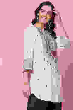 Ecru LIVA Asymmetric Printed Short Kurti image number 3