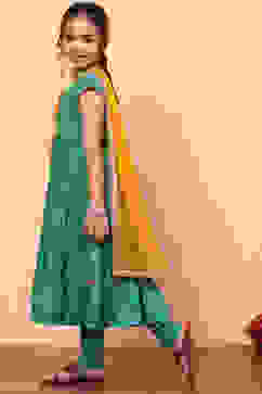 Green Cotton Printed Tiered Festive Flared Suit Set image number 4