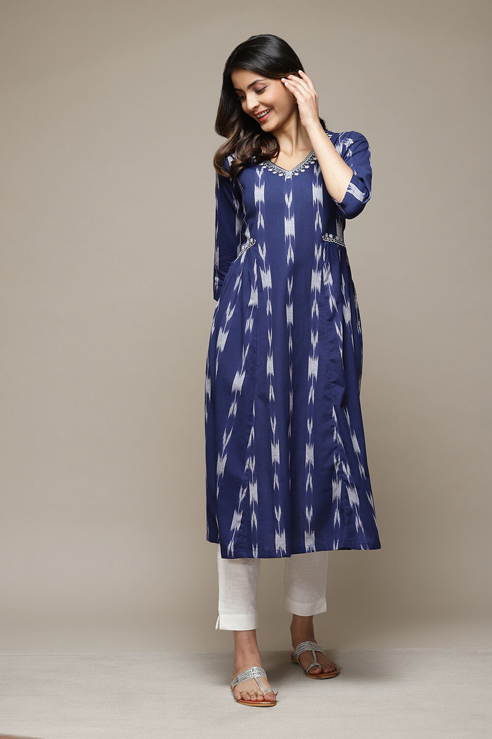 Navy Cotton IKAT Straight Yarndyed Kurta image number 2