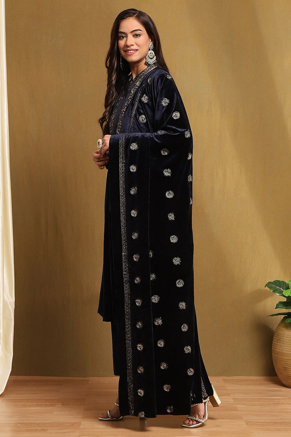 Navy Polyester Straight Suit Set image number 3