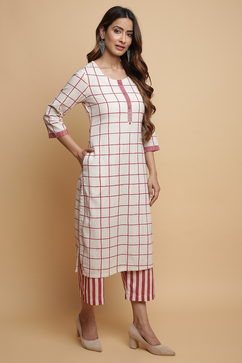 Natural Berry Cotton Flax Straight Kurta Pants Set image number 4