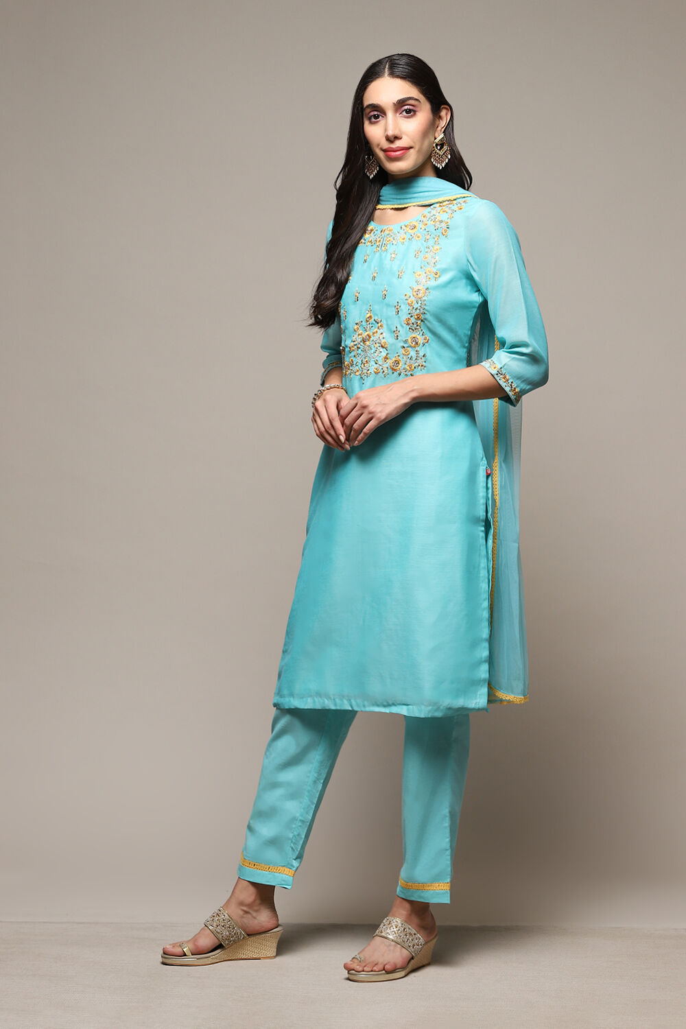 Turquoise Yarndyed A-Line Kurta Regular Pants Suit Set image number 5