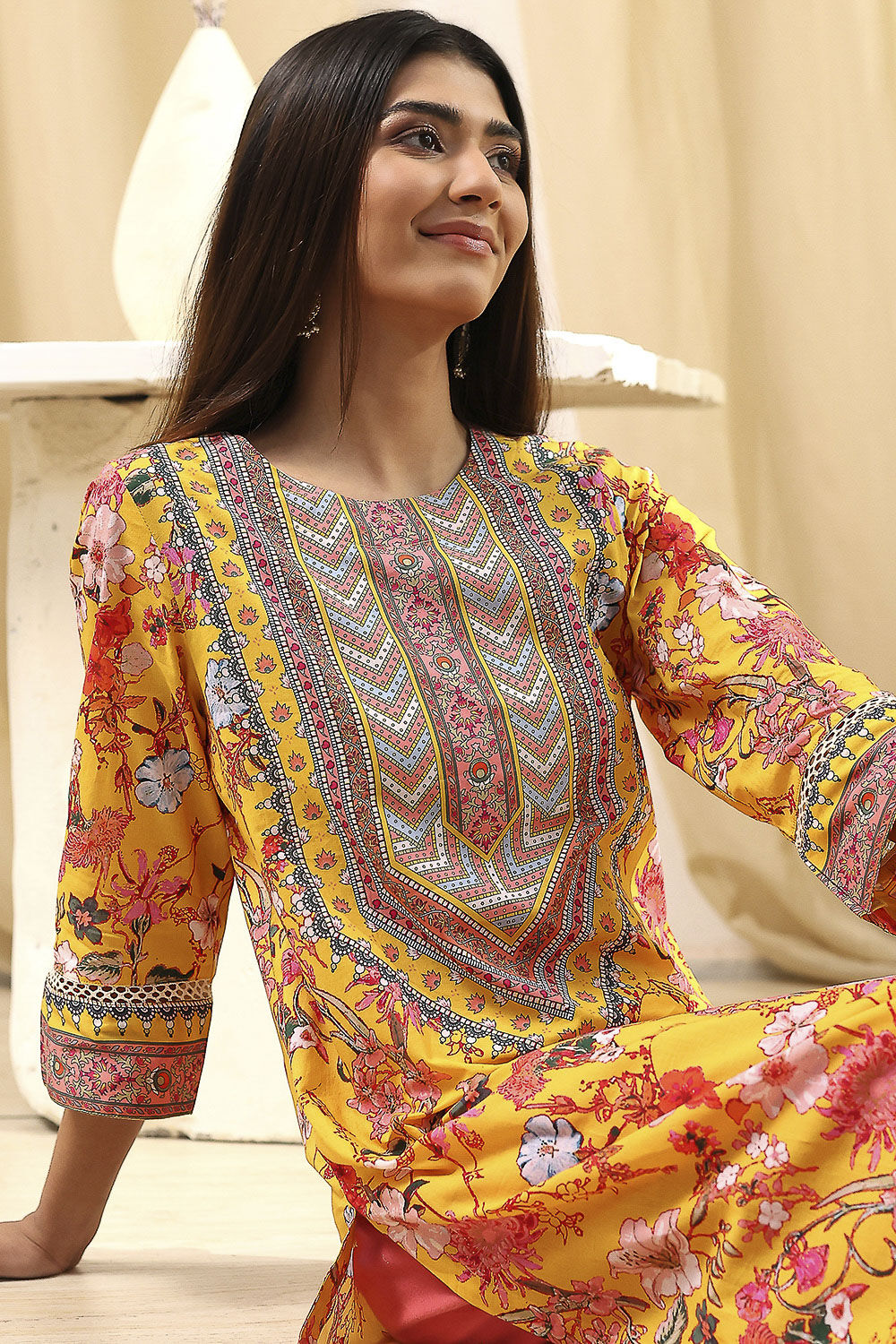 Pink Pure Cotton Floral Straight Kurta image number 0