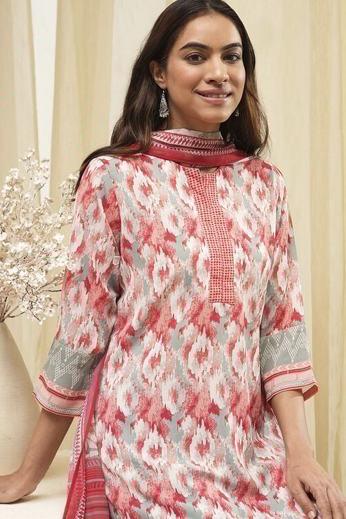 Off White Art Silk Straight Kurta Pant Suit Set image number 6