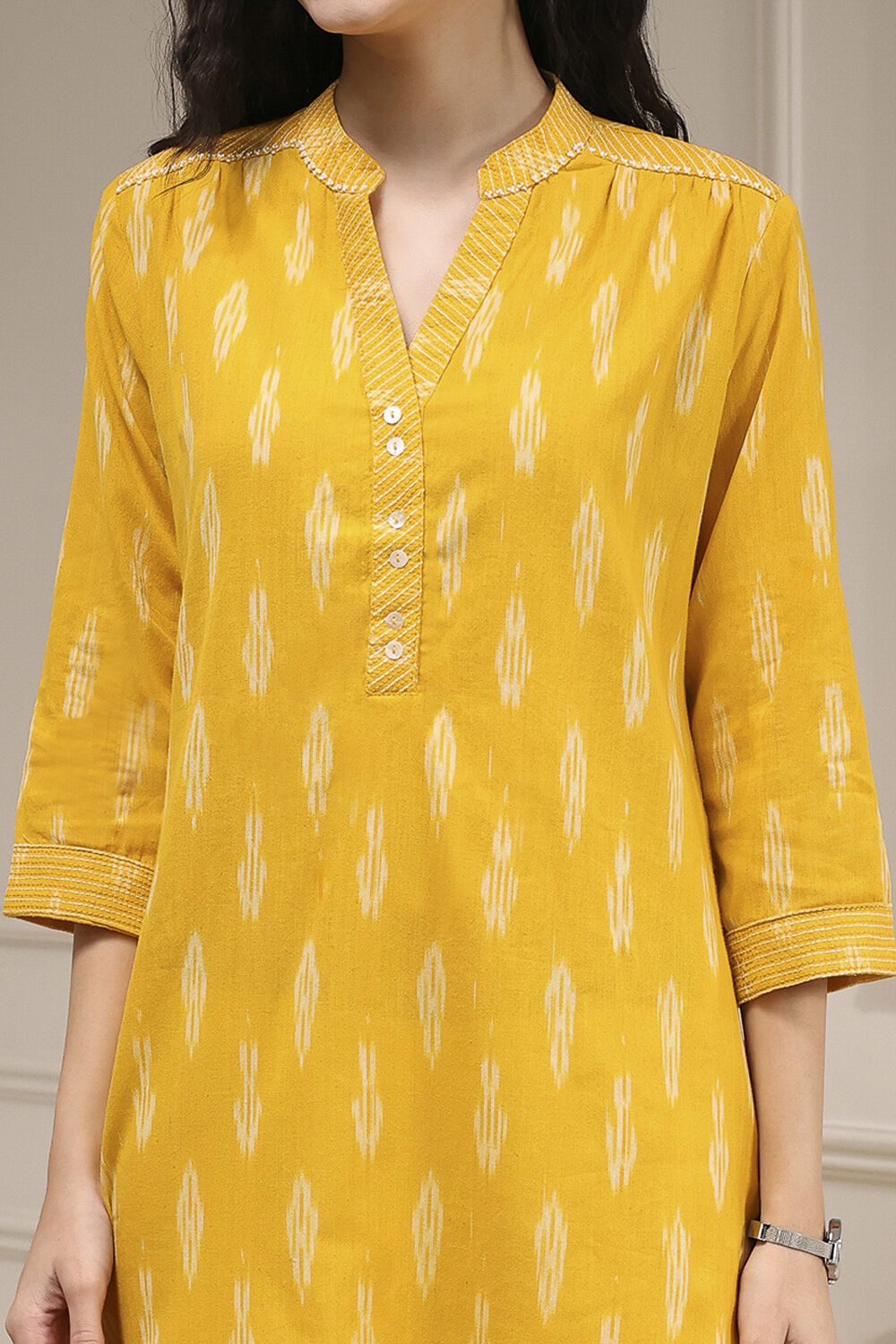 Yellow Cotton Ikat Straight Kurta image number 1