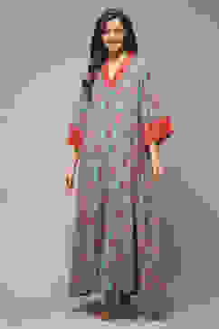 Sap Green Cotton Printed Nightwear image number 5