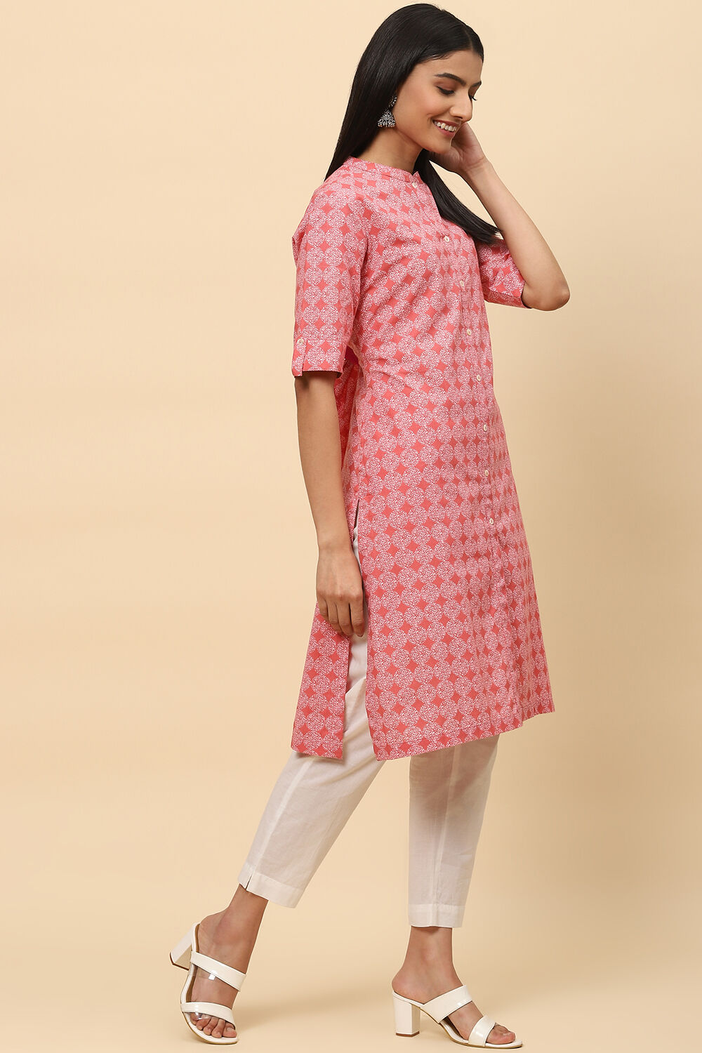 Dusty Pink Cotton Printed Short Kurti image number 2