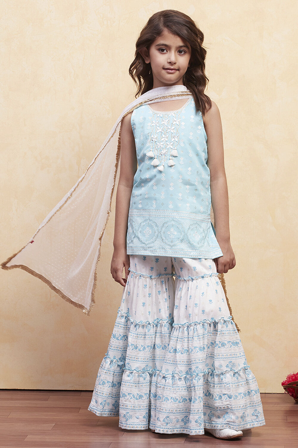 Turquoise and White Cotton Straight Suit Set image number 6