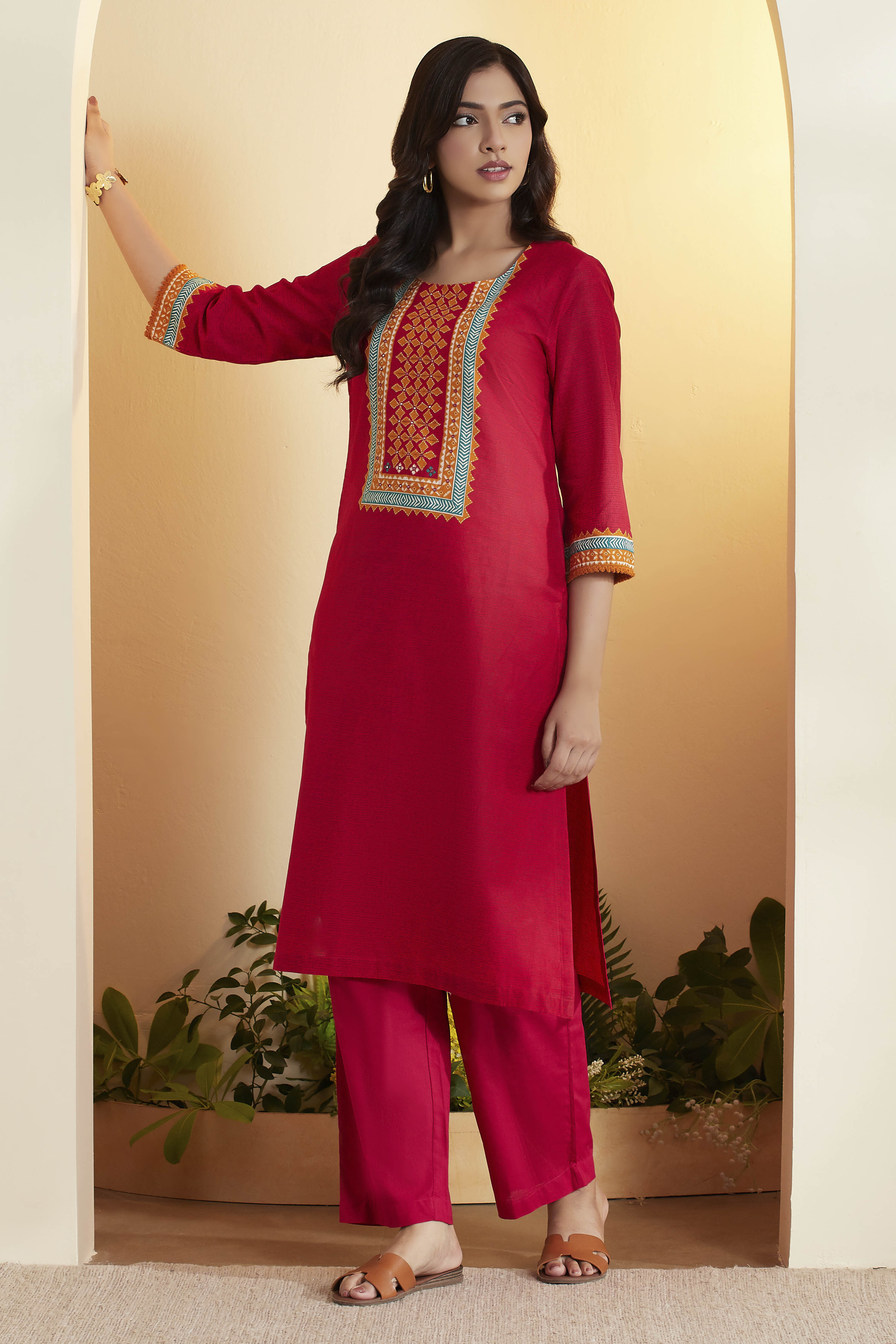 Red Cotton Yoke Printed Straight Kurta image number 0