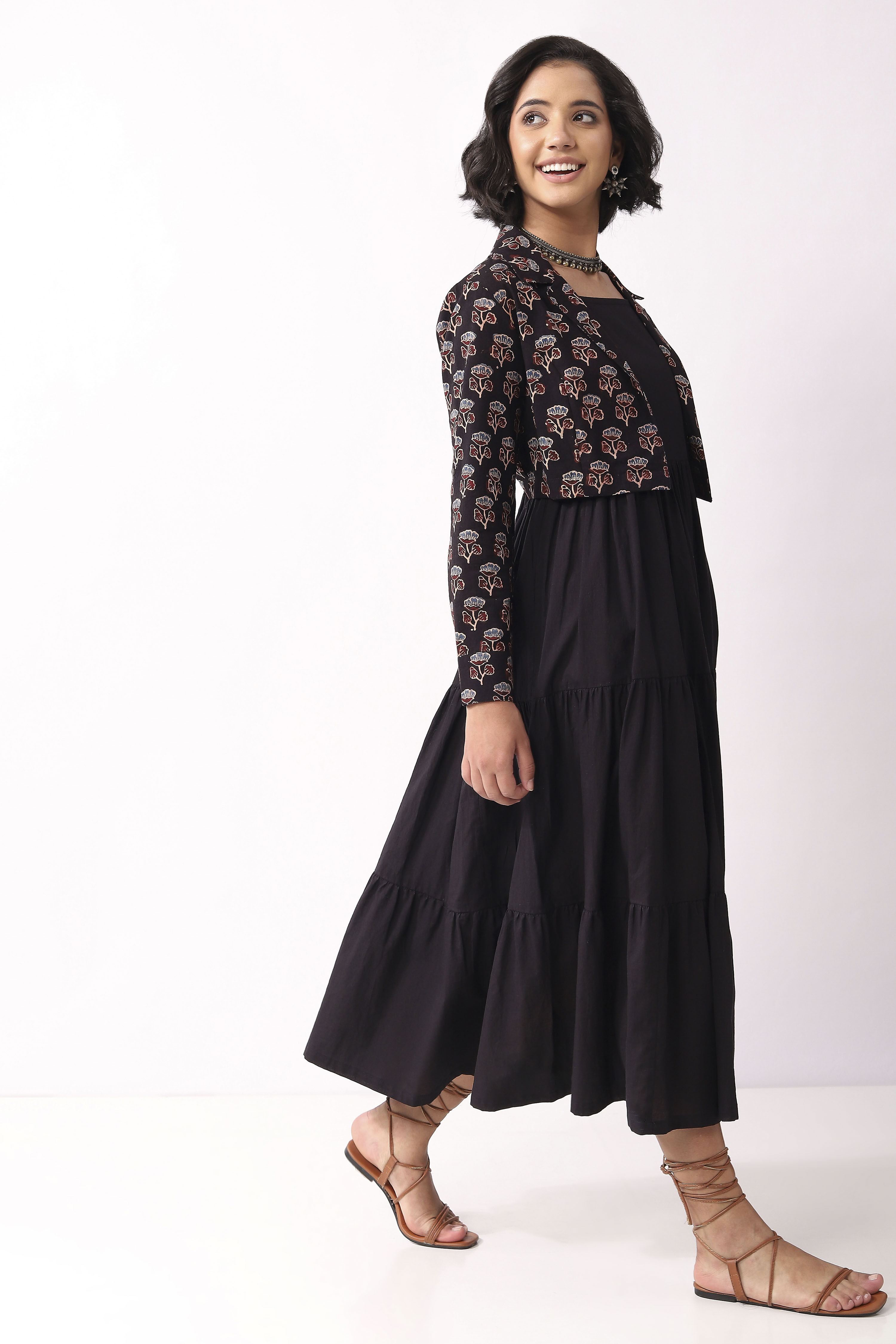 Black Cotton Midi Dress With Floral Crop Jacket image number 4